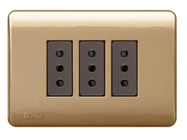 NEVADA EMBUTIDO DORADO ENCHUFE TRIPLE 10/16A